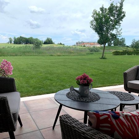 Lighthouse Golf Private Villa Lake View 발치크 외부 사진