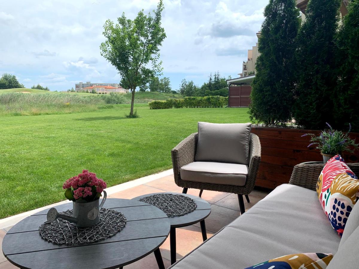 Lighthouse Golf Private Villa Lake View 발치크 외부 사진