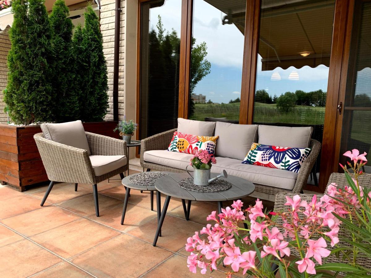 Lighthouse Golf Private Villa Lake View 발치크 외부 사진