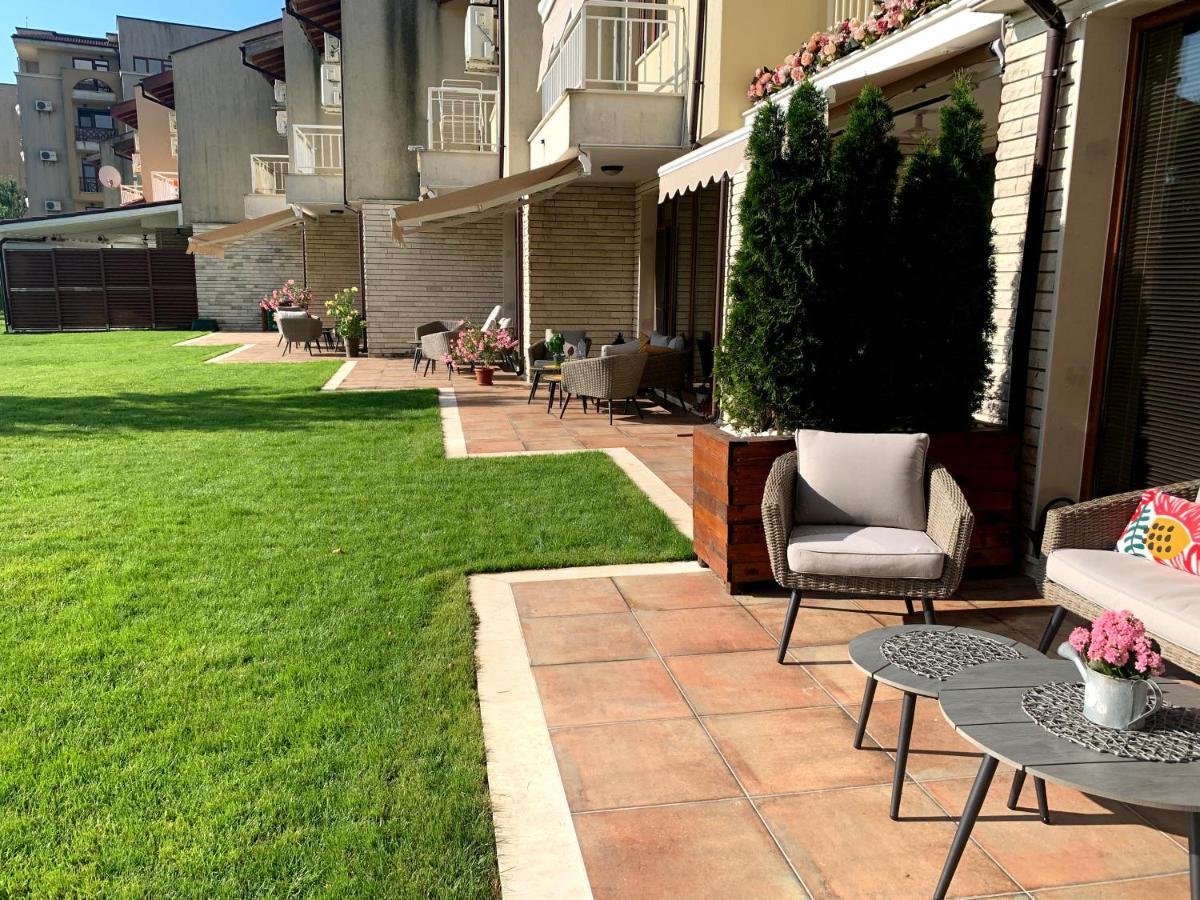 Lighthouse Golf Private Villa Lake View 발치크 외부 사진