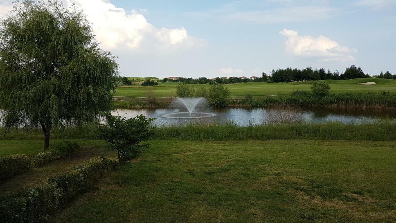 Lighthouse Golf Private Villa Lake View 발치크 외부 사진