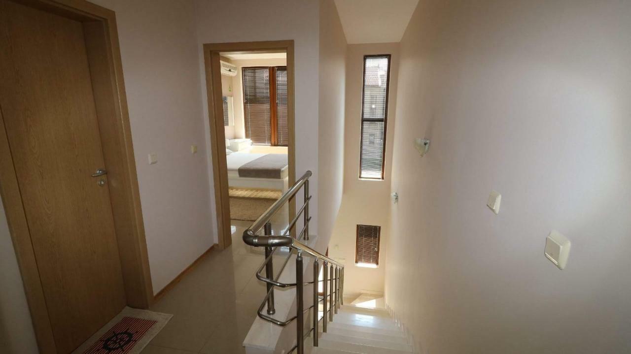 Lighthouse Golf Private Villa Lake View 발치크 외부 사진