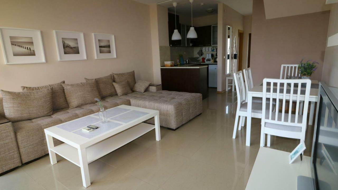 Lighthouse Golf Private Villa Lake View 발치크 외부 사진