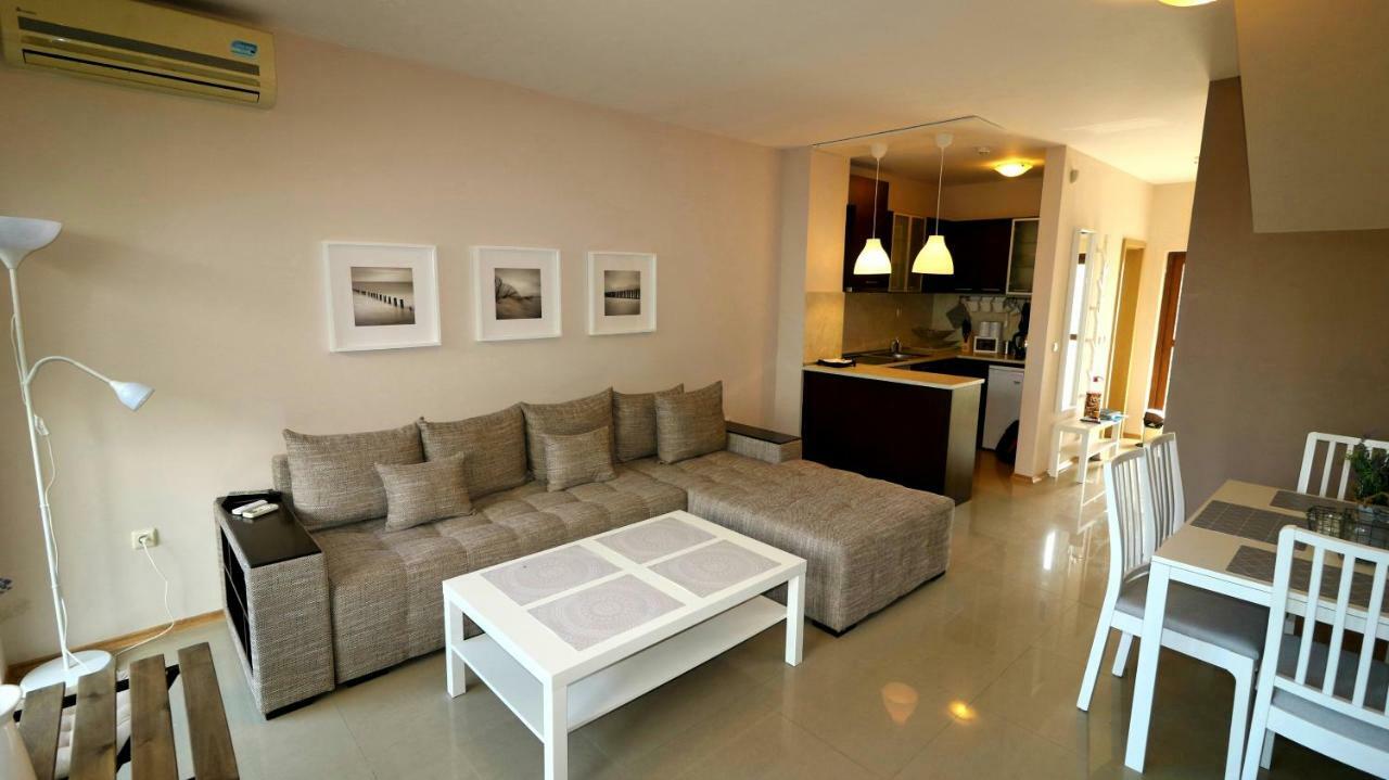 Lighthouse Golf Private Villa Lake View 발치크 외부 사진