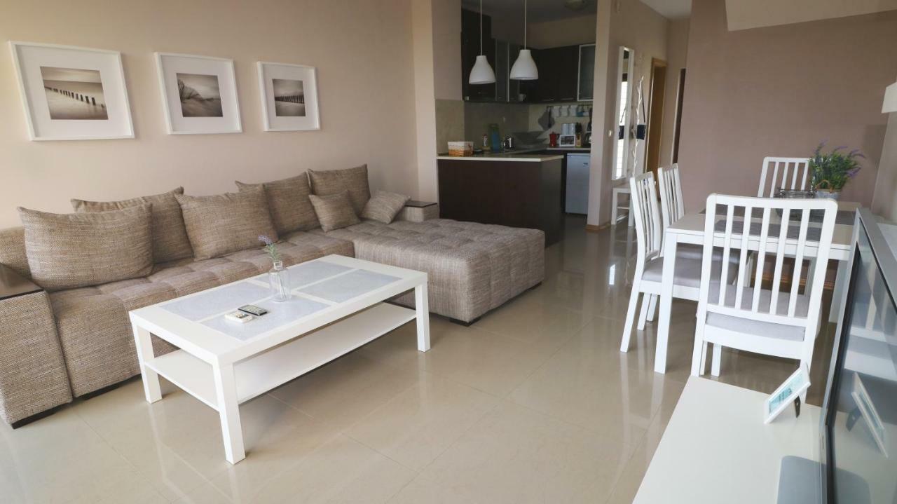 Lighthouse Golf Private Villa Lake View 발치크 외부 사진
