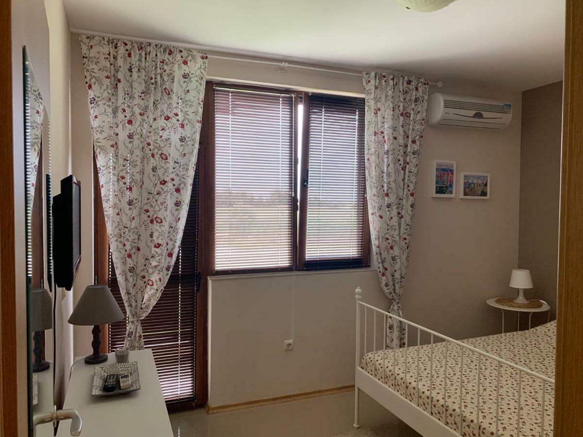 Lighthouse Golf Private Villa Lake View 발치크 외부 사진