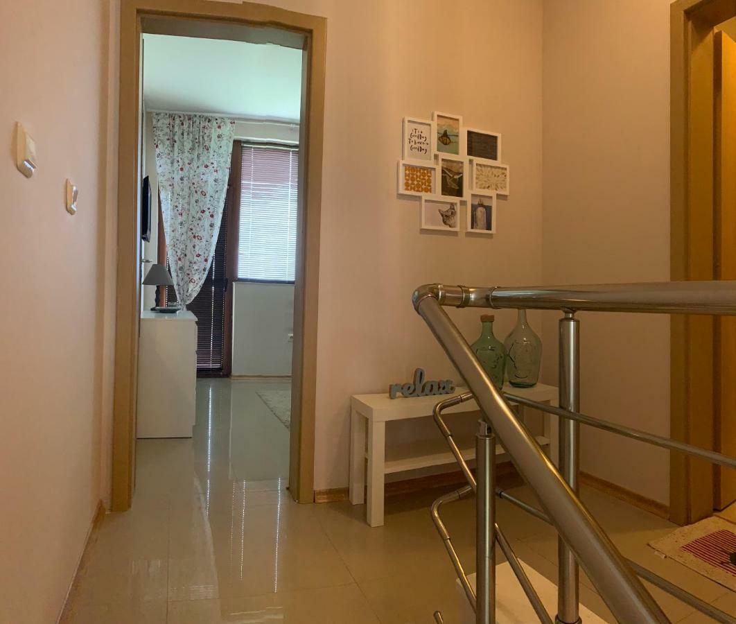 Lighthouse Golf Private Villa Lake View 발치크 외부 사진